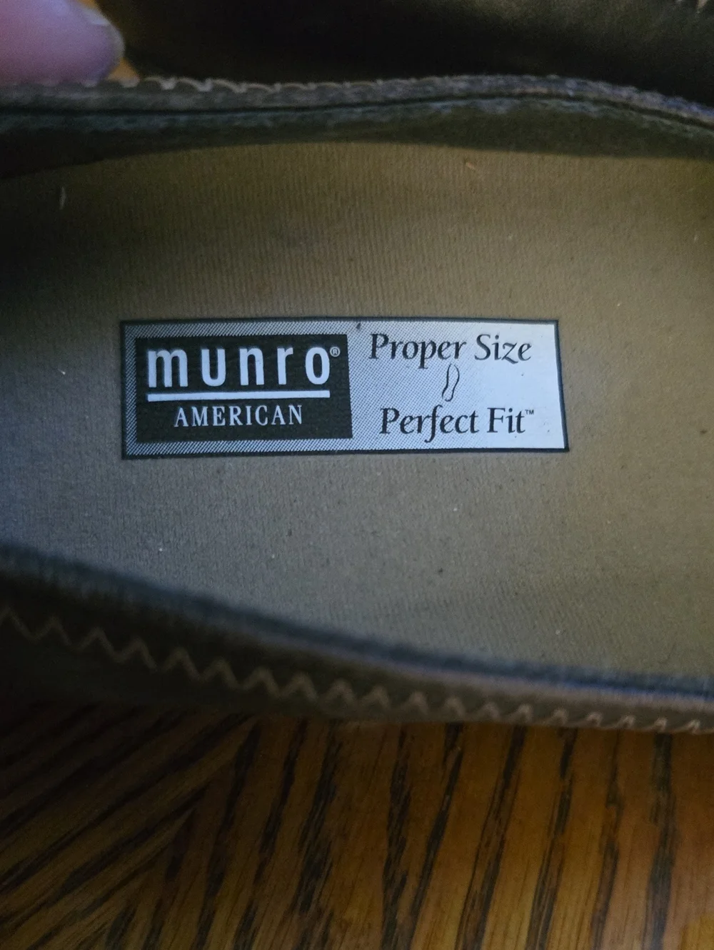 Munro American Brown Leather Flats